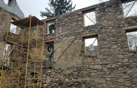 stone wall construction